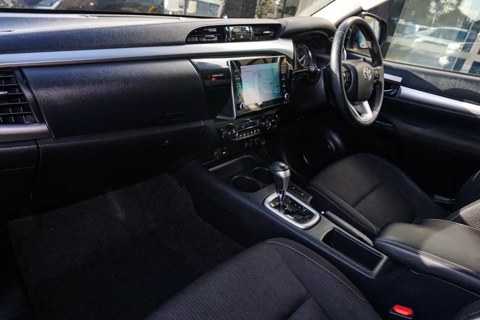 2022 Toyota Hilux Gallery Image 10