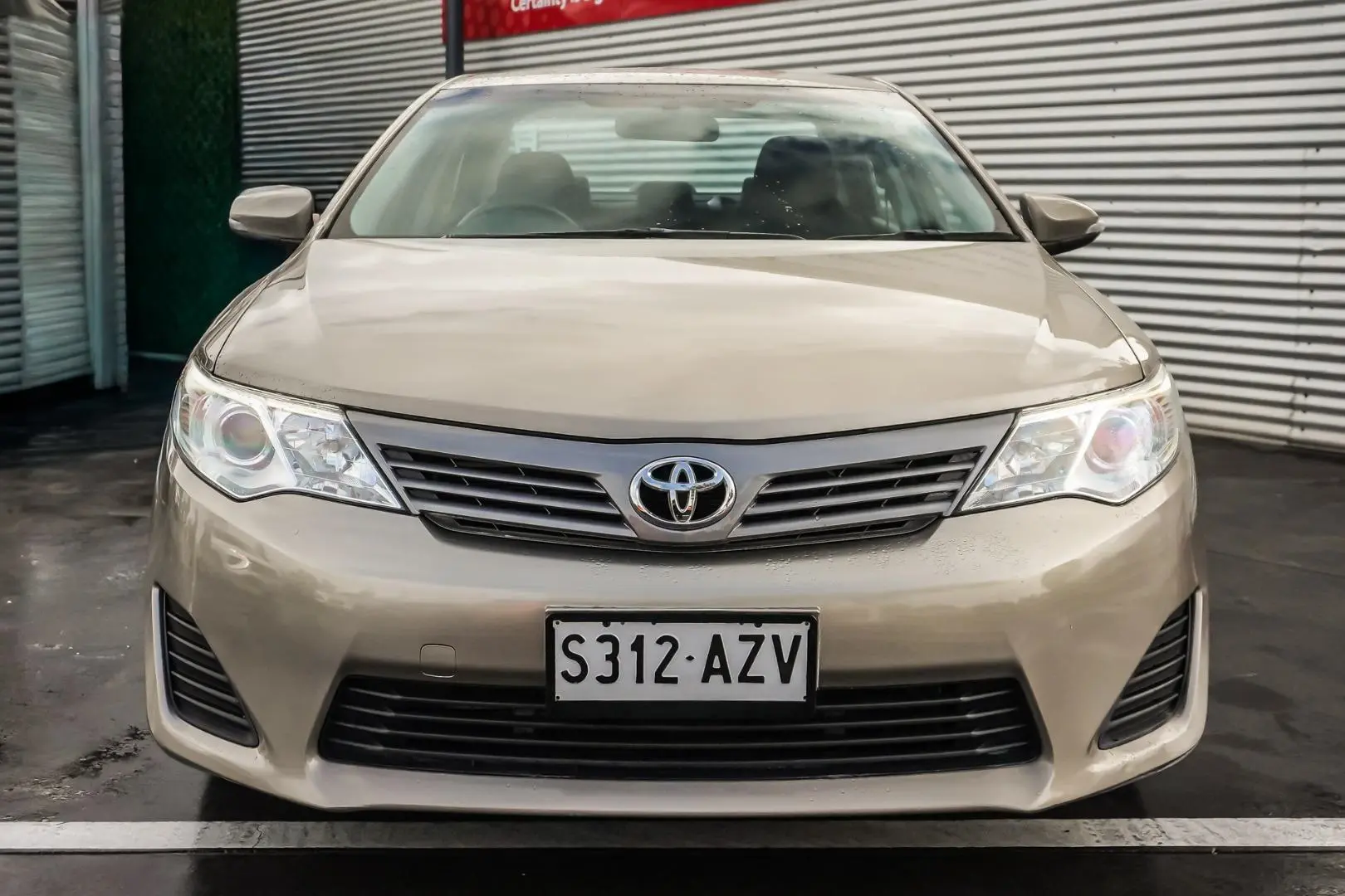 2013 Toyota Camry Gallery Image 5