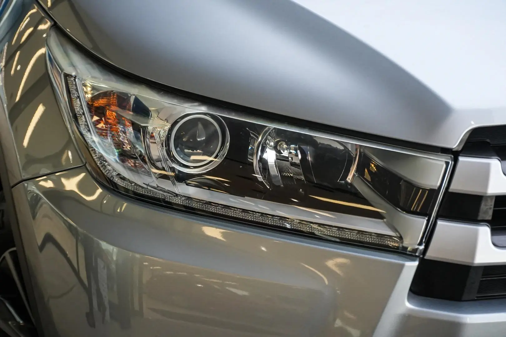 2016 Toyota Kluger Gallery Image 12