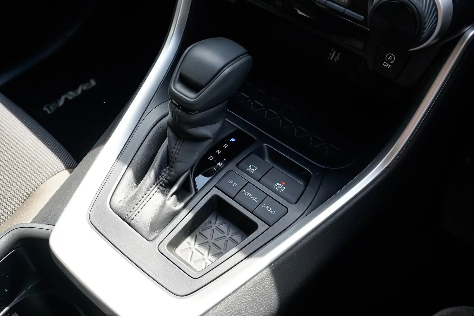 2023 Toyota RAV4 Gallery Image 17