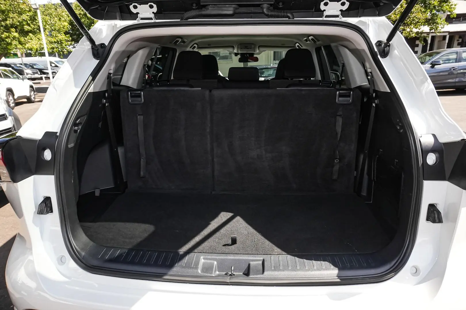 2023 Toyota Kluger Gallery Image 13