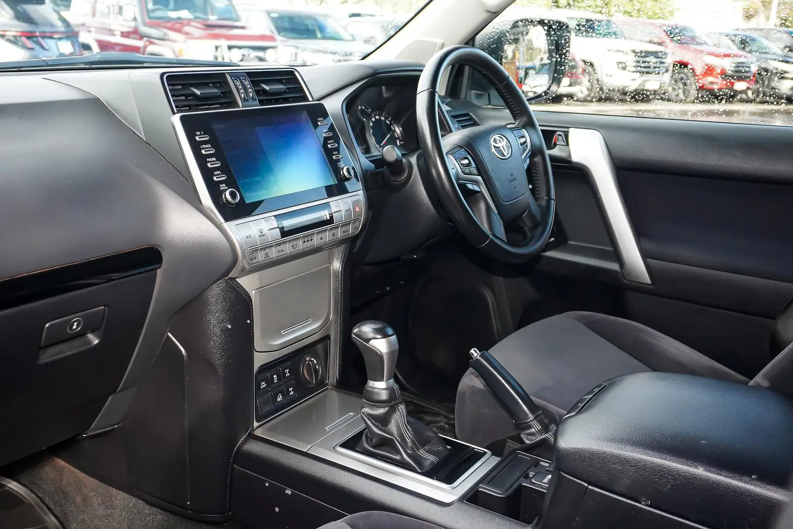 2021 Toyota Landcruiser Prado Gallery Image 10