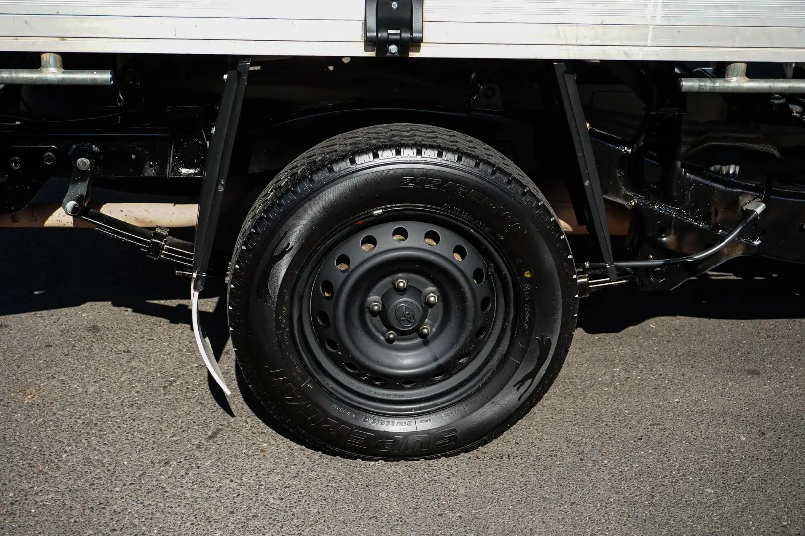 2019 Toyota Hilux Gallery Image 13