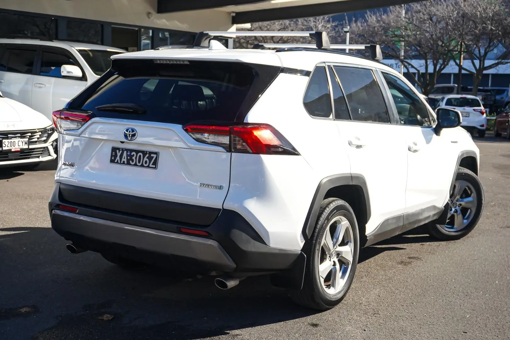 2020 Toyota RAV4 Gallery Image 3