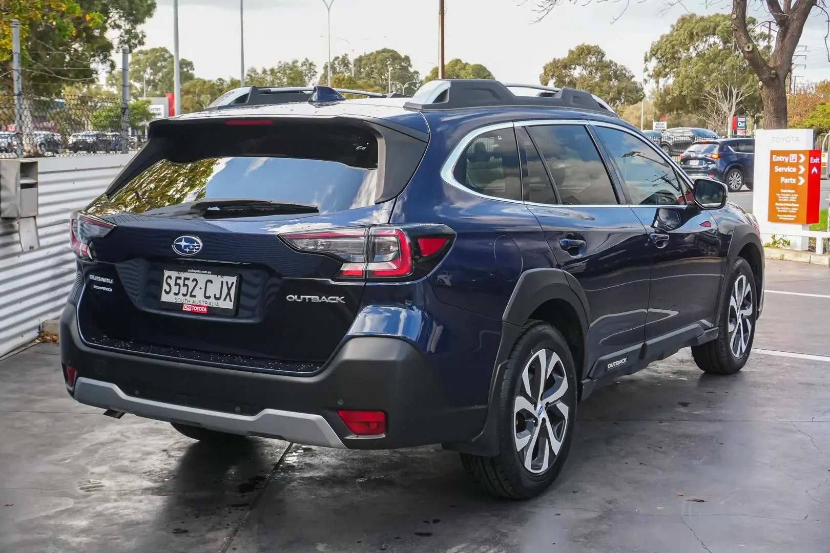 2021 Subaru Outback Gallery Image 3
