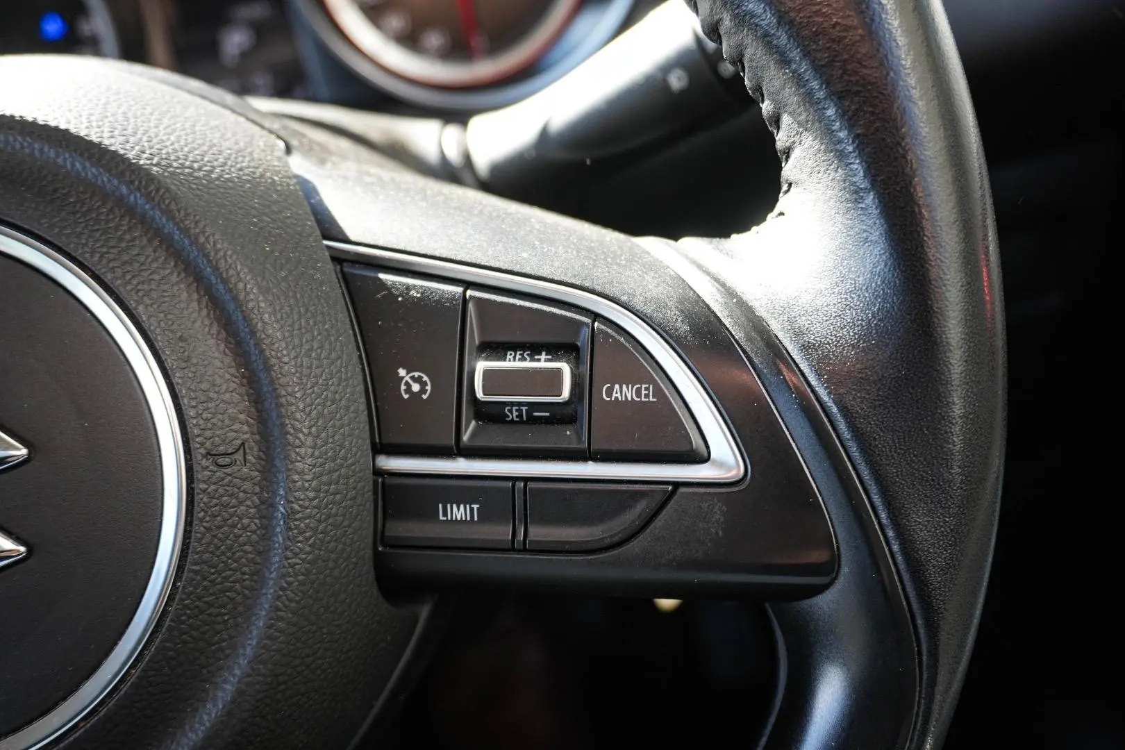 2020 Suzuki Swift Gallery Image 20