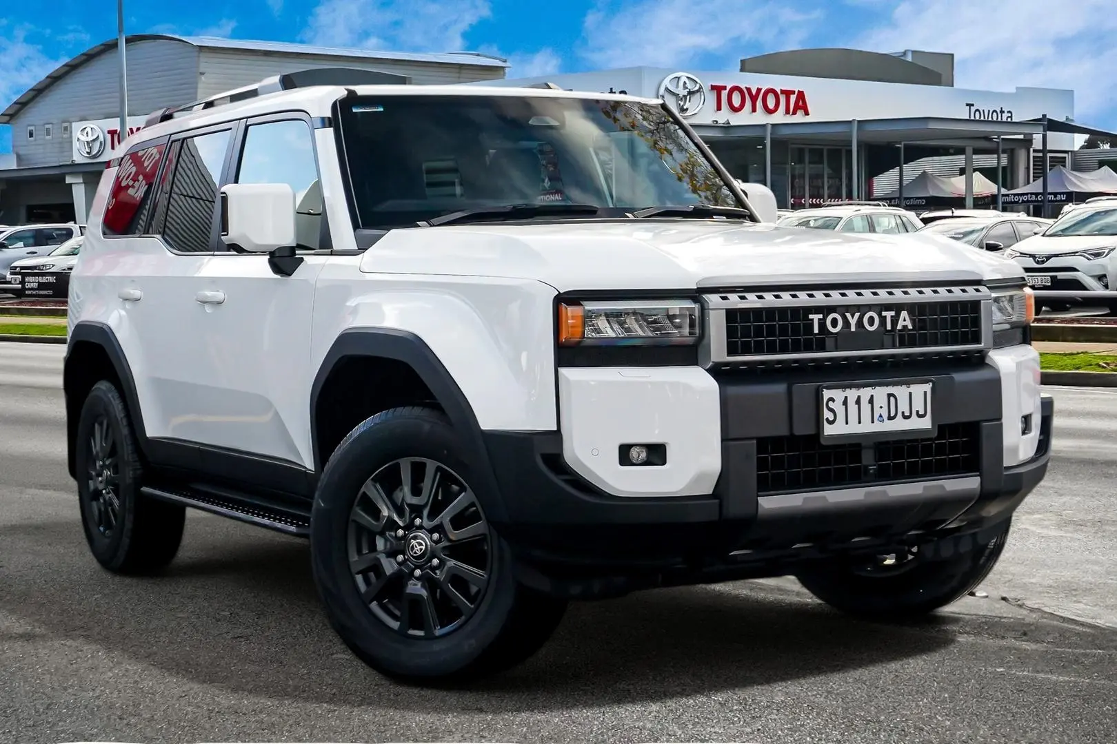 2024 Toyota Landcruiser Prado Gallery Image 1