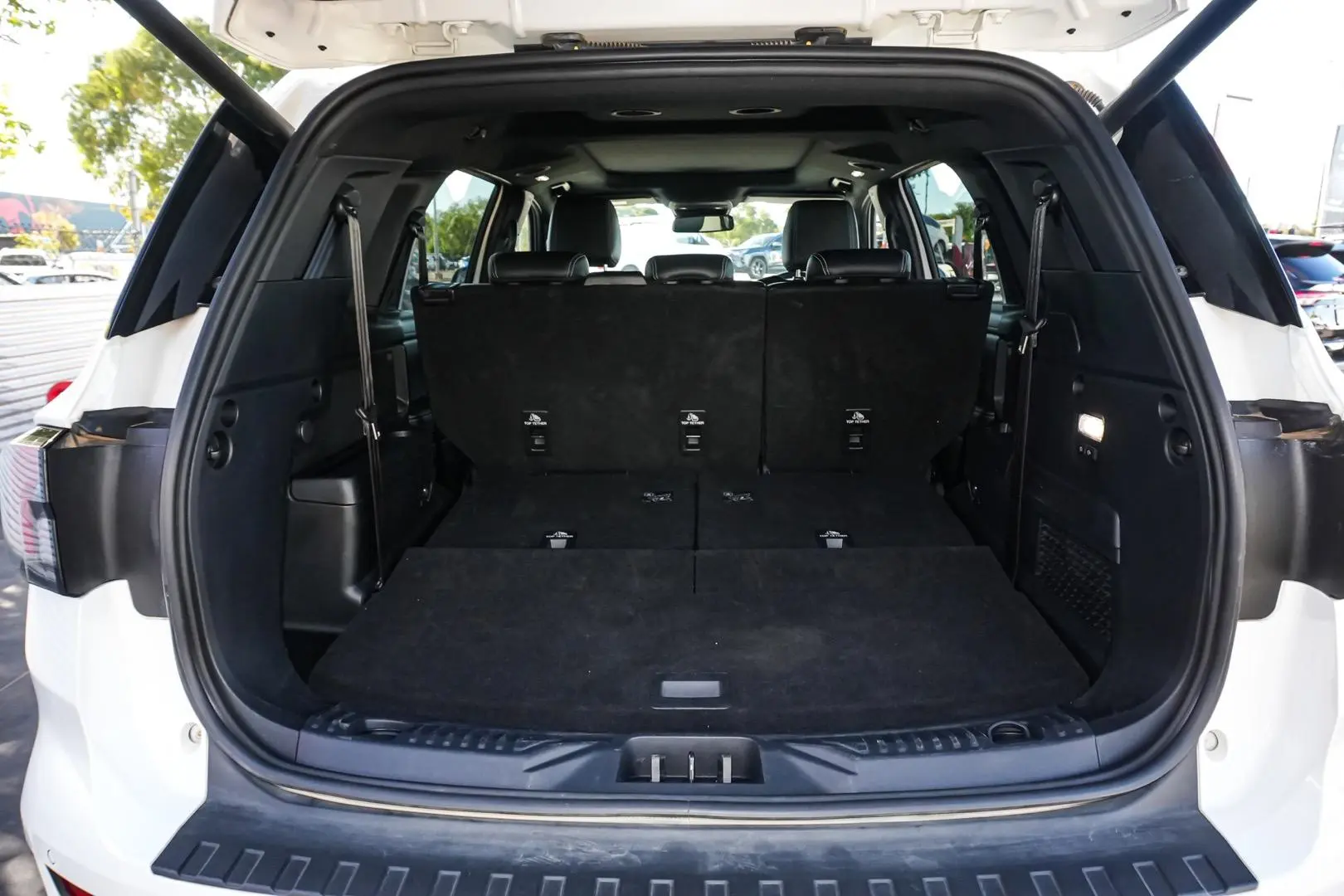 2024 Ford Everest Gallery Image 11