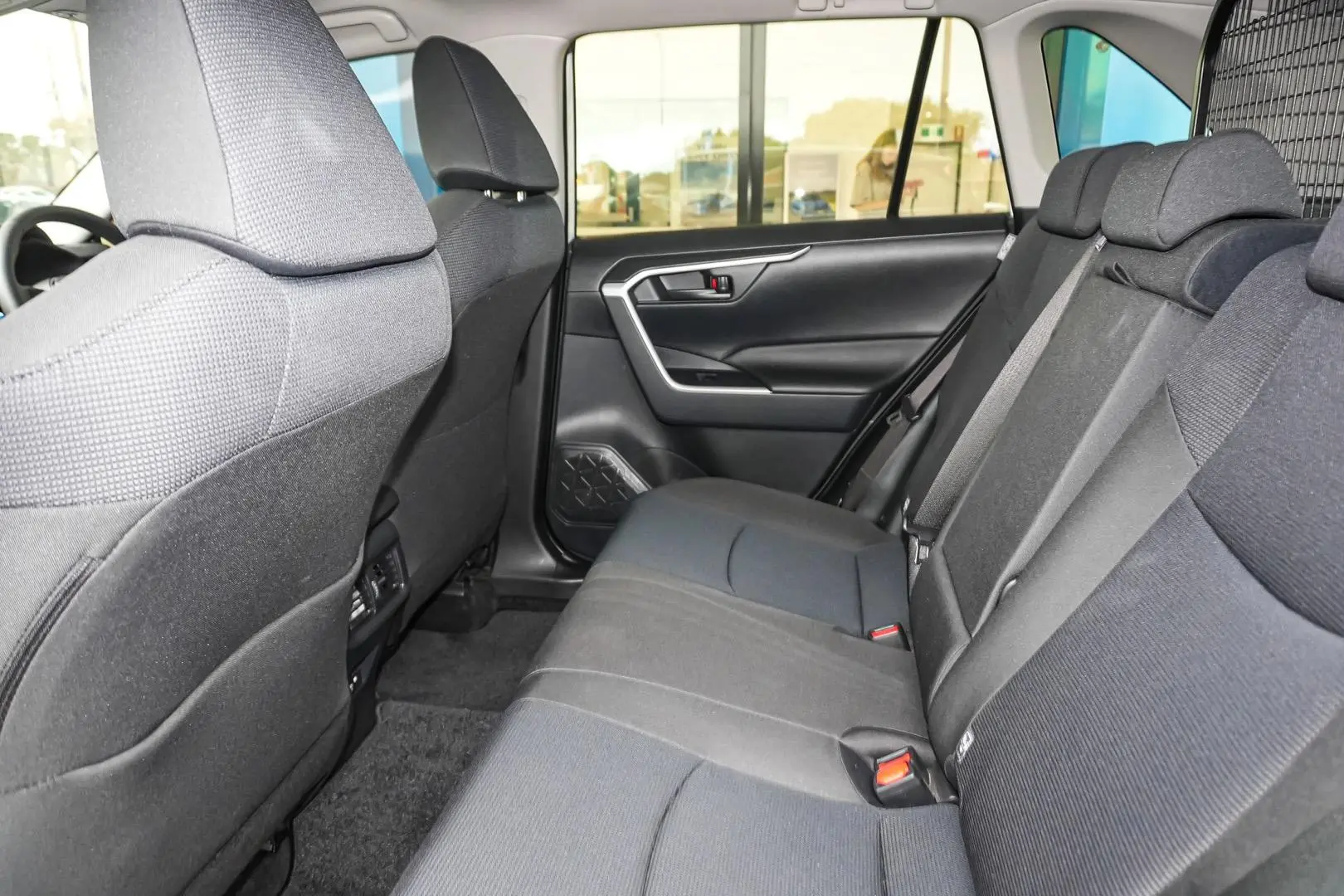 2022 Toyota RAV4 Gallery Image 13