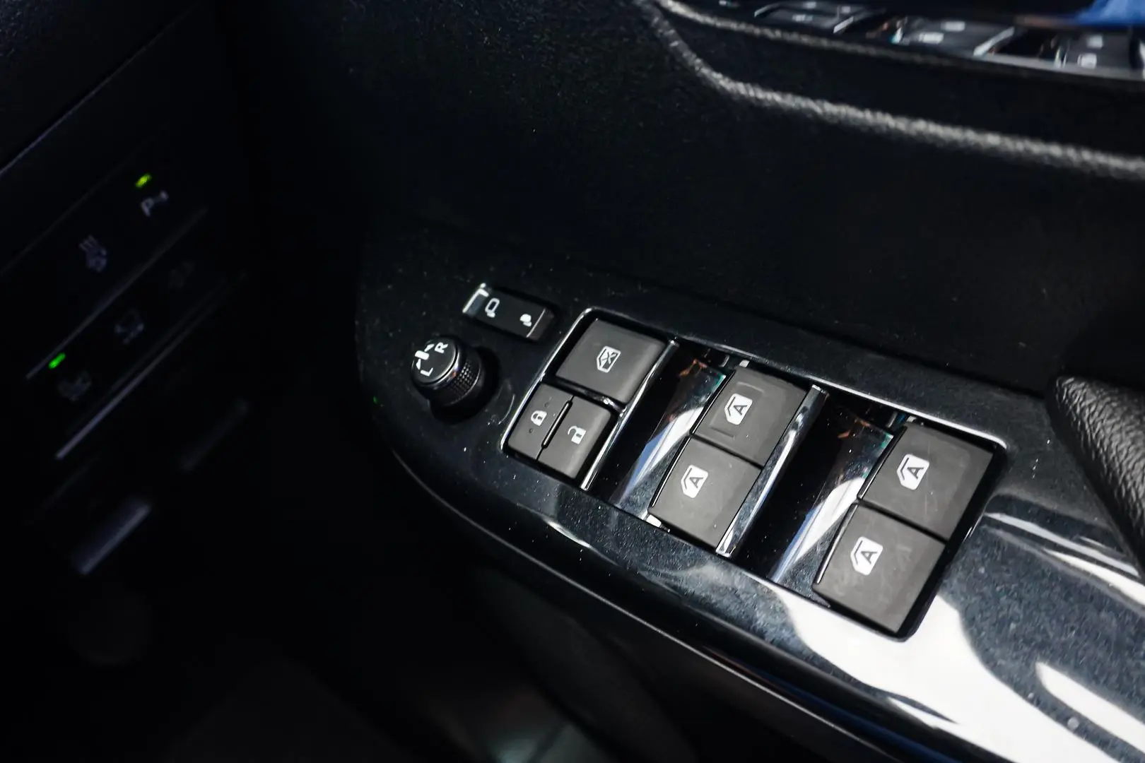 2025 Toyota Hilux Gallery Image 22