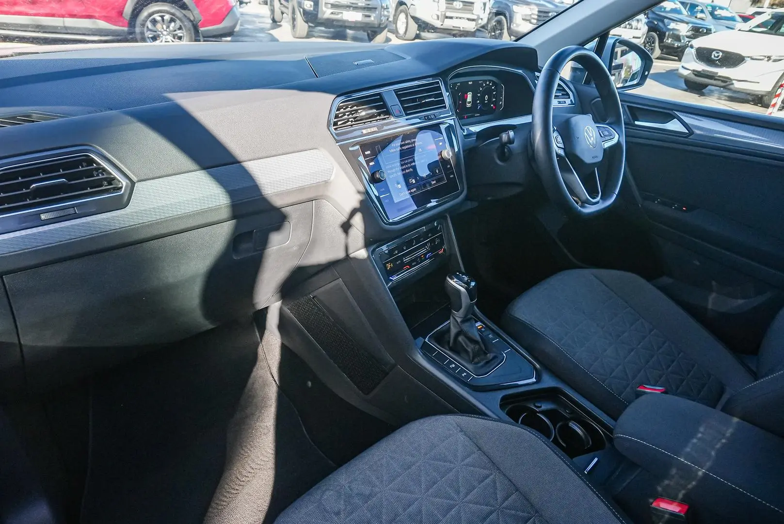 2023 Volkswagen Tiguan Gallery Image 10
