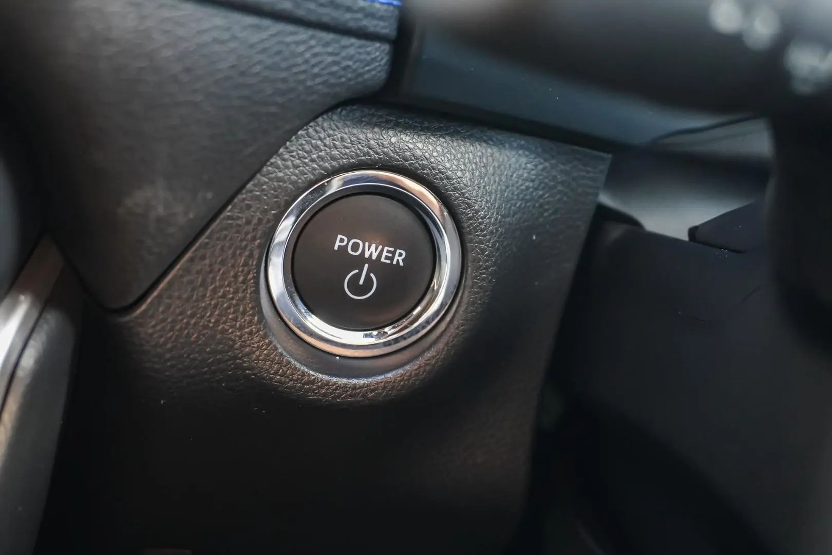 2025 Toyota RAV4 Gallery Image 25