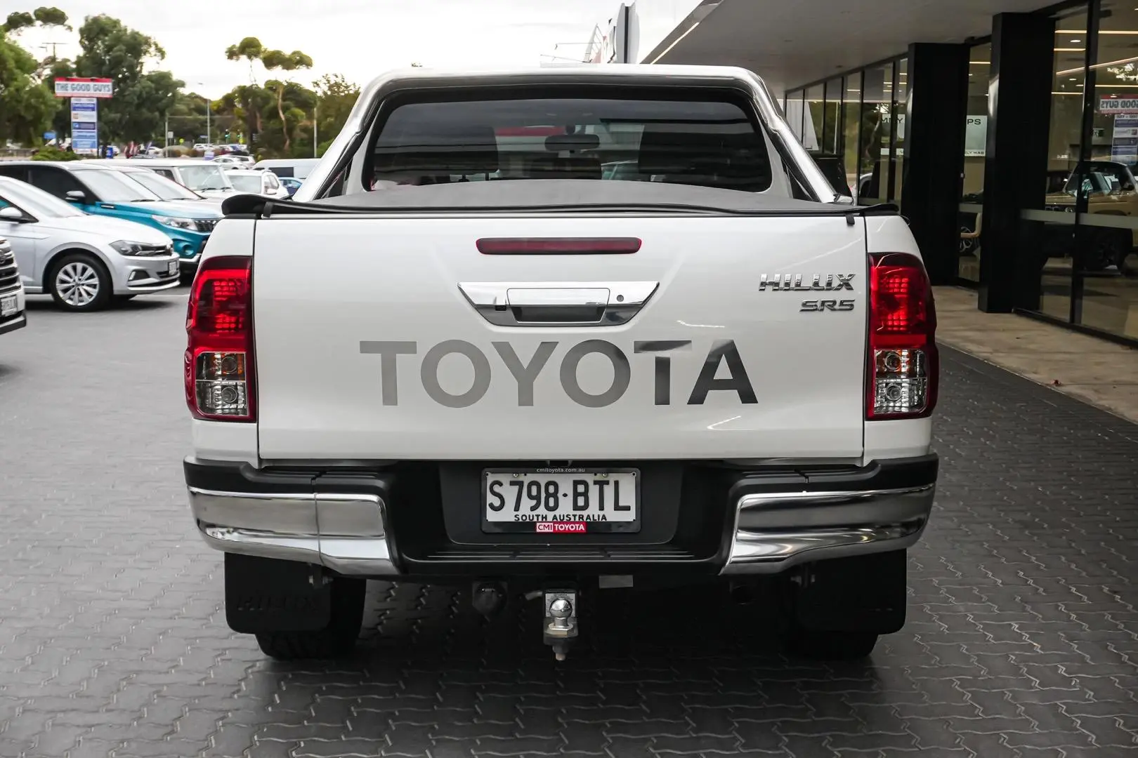 2018 Toyota Hilux Gallery Image 6