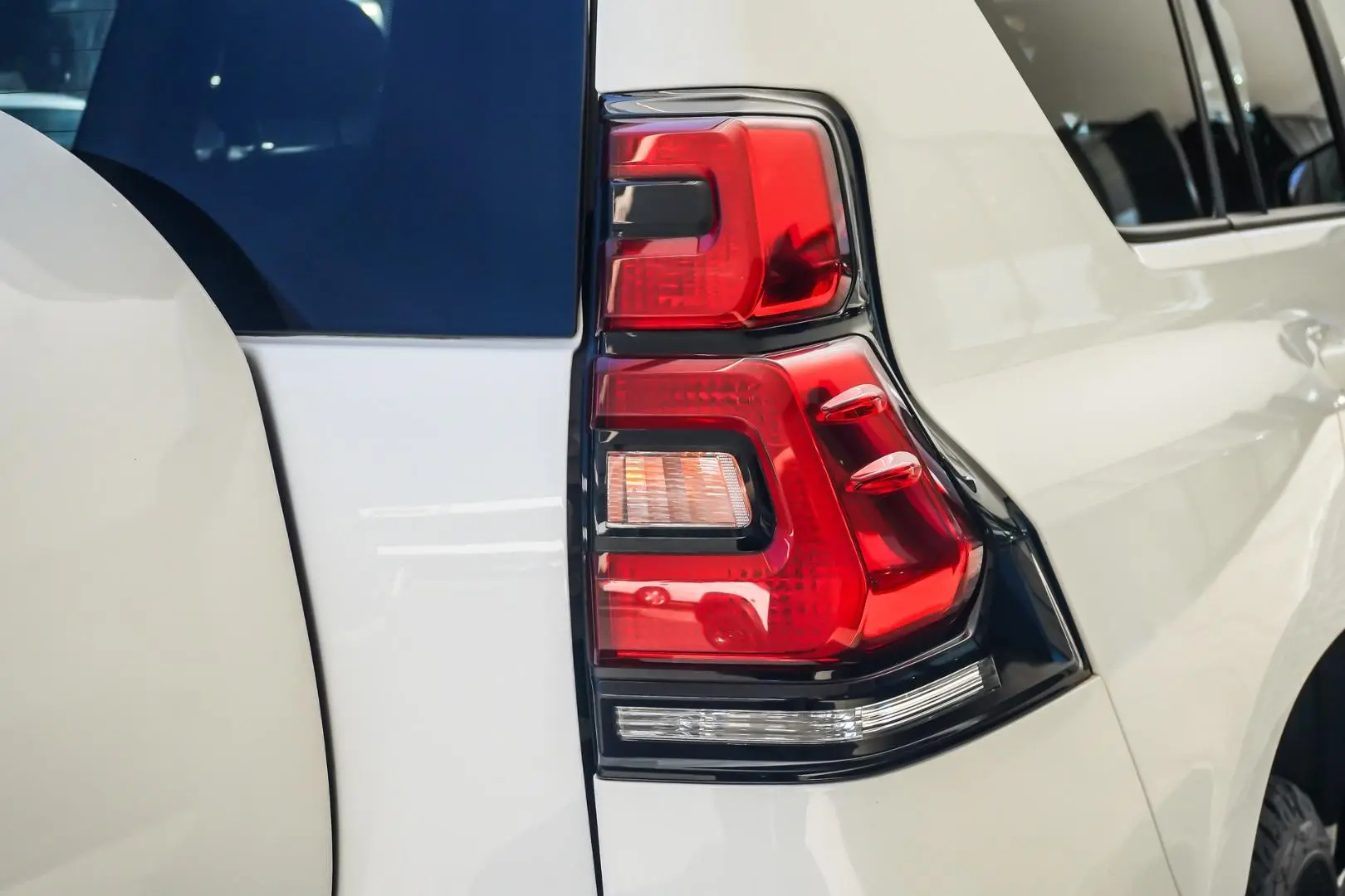 2021 Toyota Landcruiser Prado Gallery Image 13