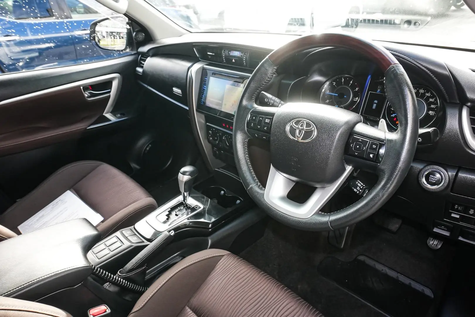 2017 Toyota Fortuner Gallery Image 7