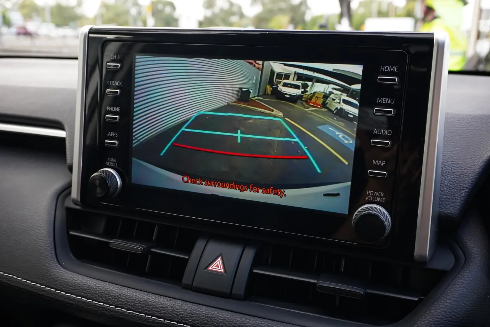 2022 Toyota RAV4 Gallery Image 24