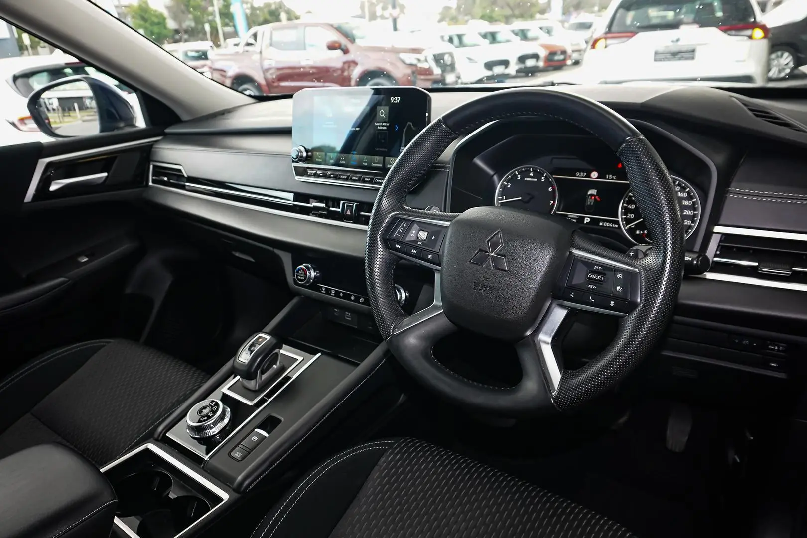 2023 Mitsubishi Outlander Gallery Image 7