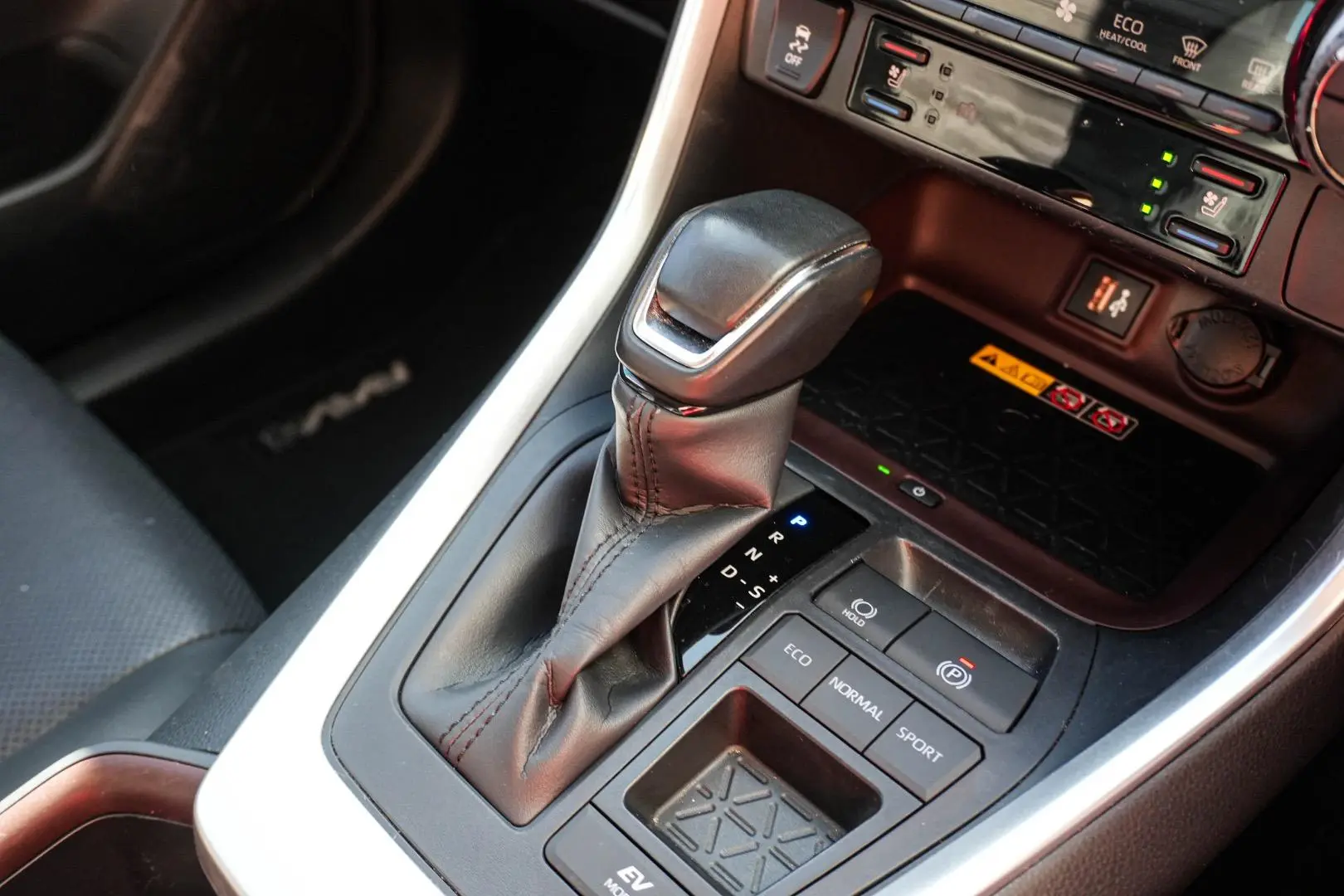 2023 Toyota RAV4 Gallery Image 17