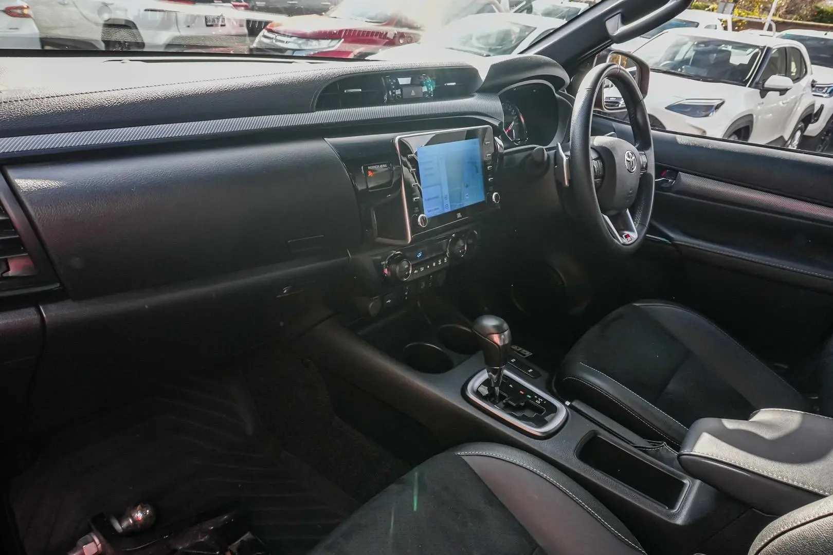 2023 Toyota Hilux Gallery Image 9