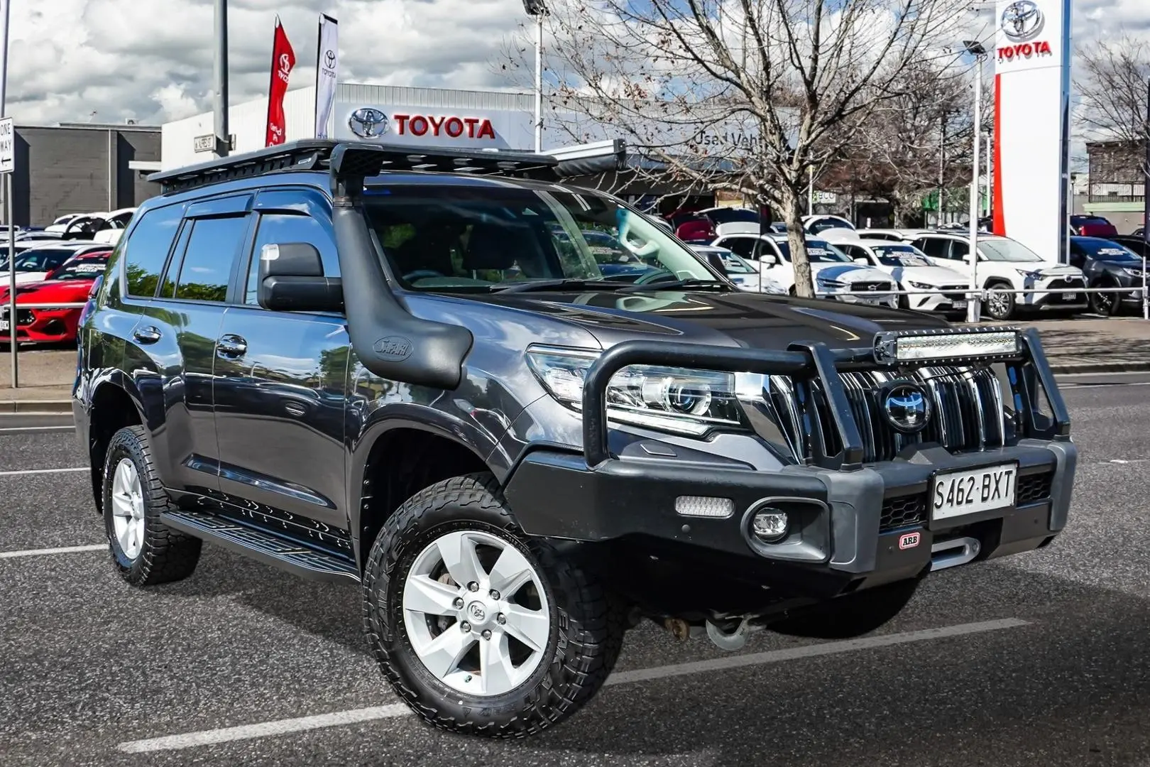 2018 Toyota Landcruiser Prado Gallery Image 1