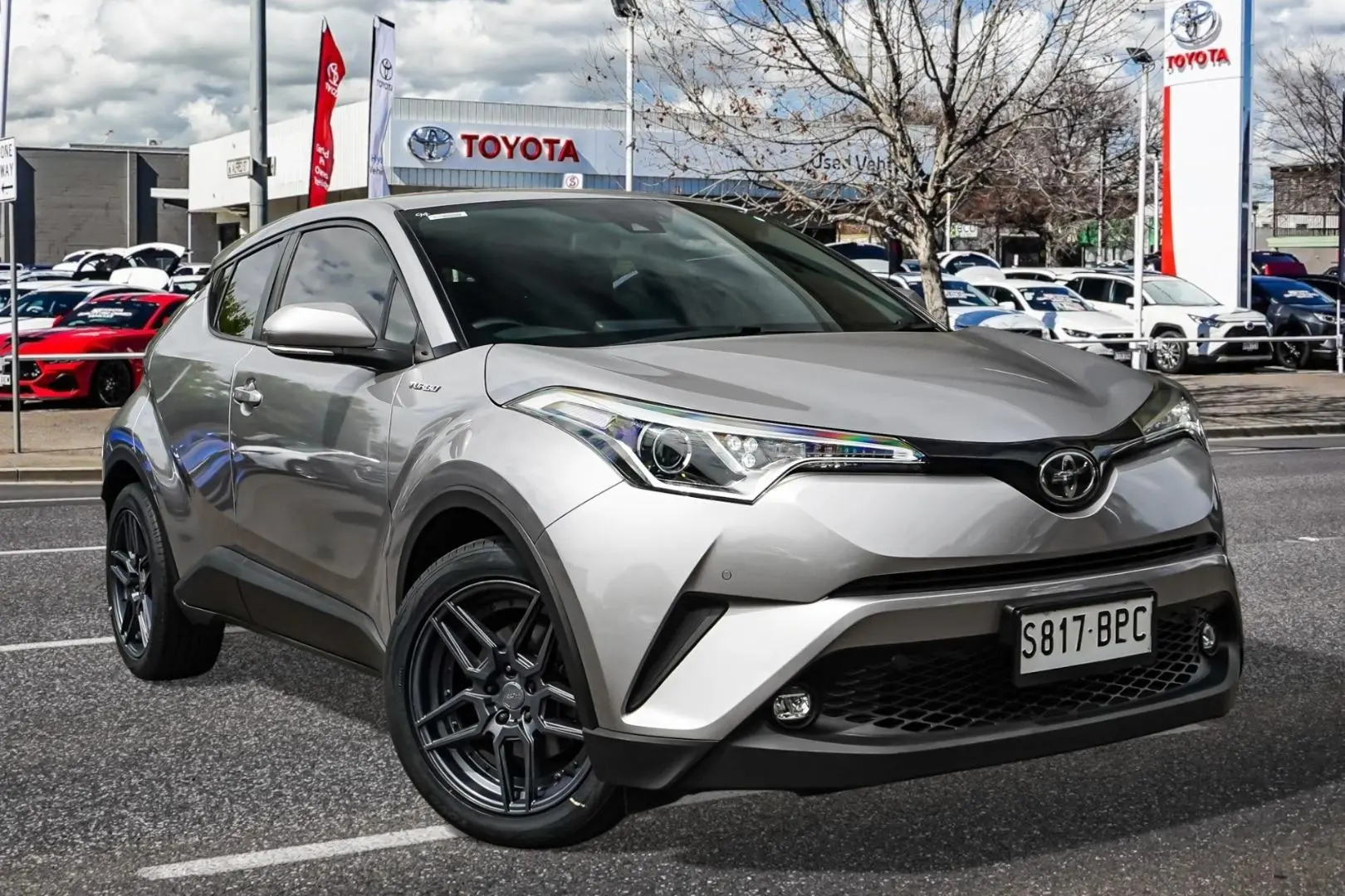 2017 Toyota C-HR Gallery Image 1