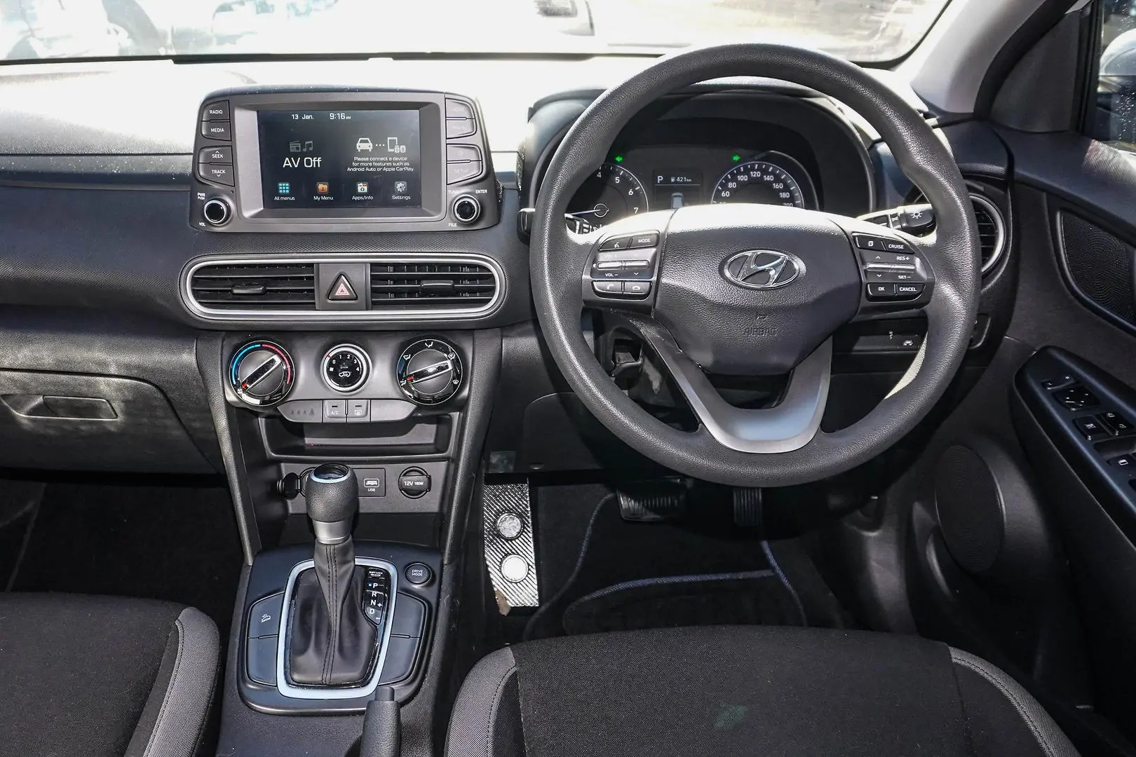 2019 Hyundai Kona Gallery Image 9