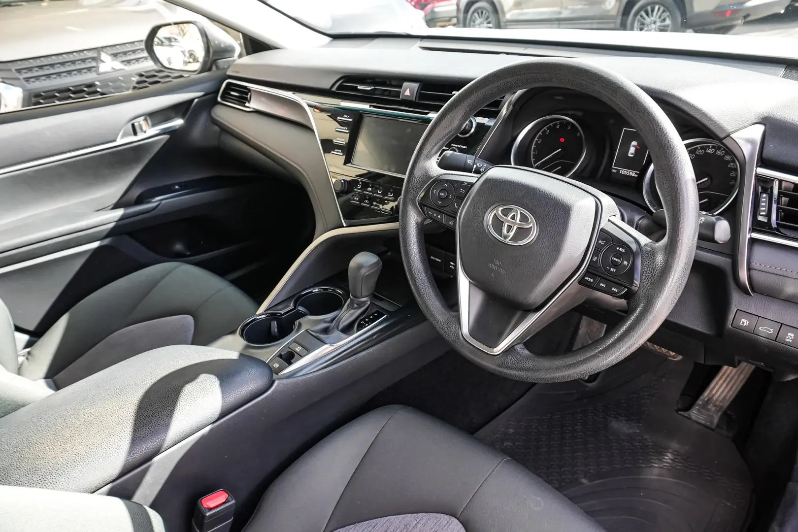 2018 Toyota Camry Gallery Image 7