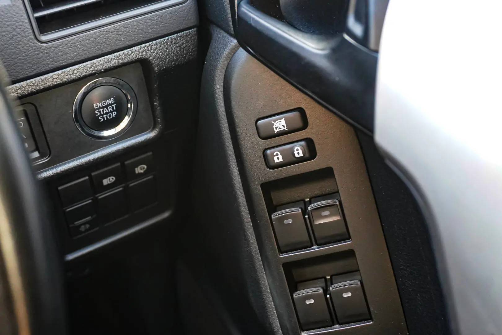 2022 Toyota Landcruiser Prado Gallery Image 22