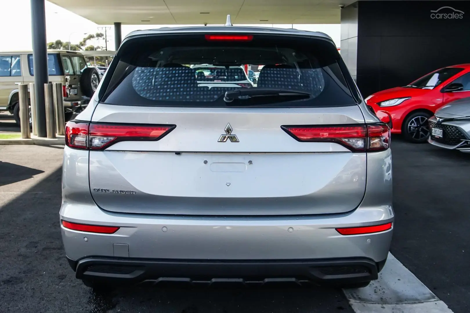 2023 Mitsubishi Outlander Image 5