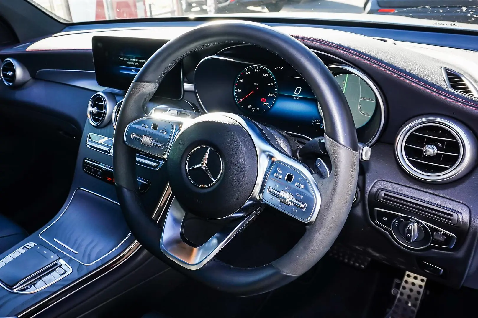 2022 Mercedes-Benz GLC-Class Gallery Image 4