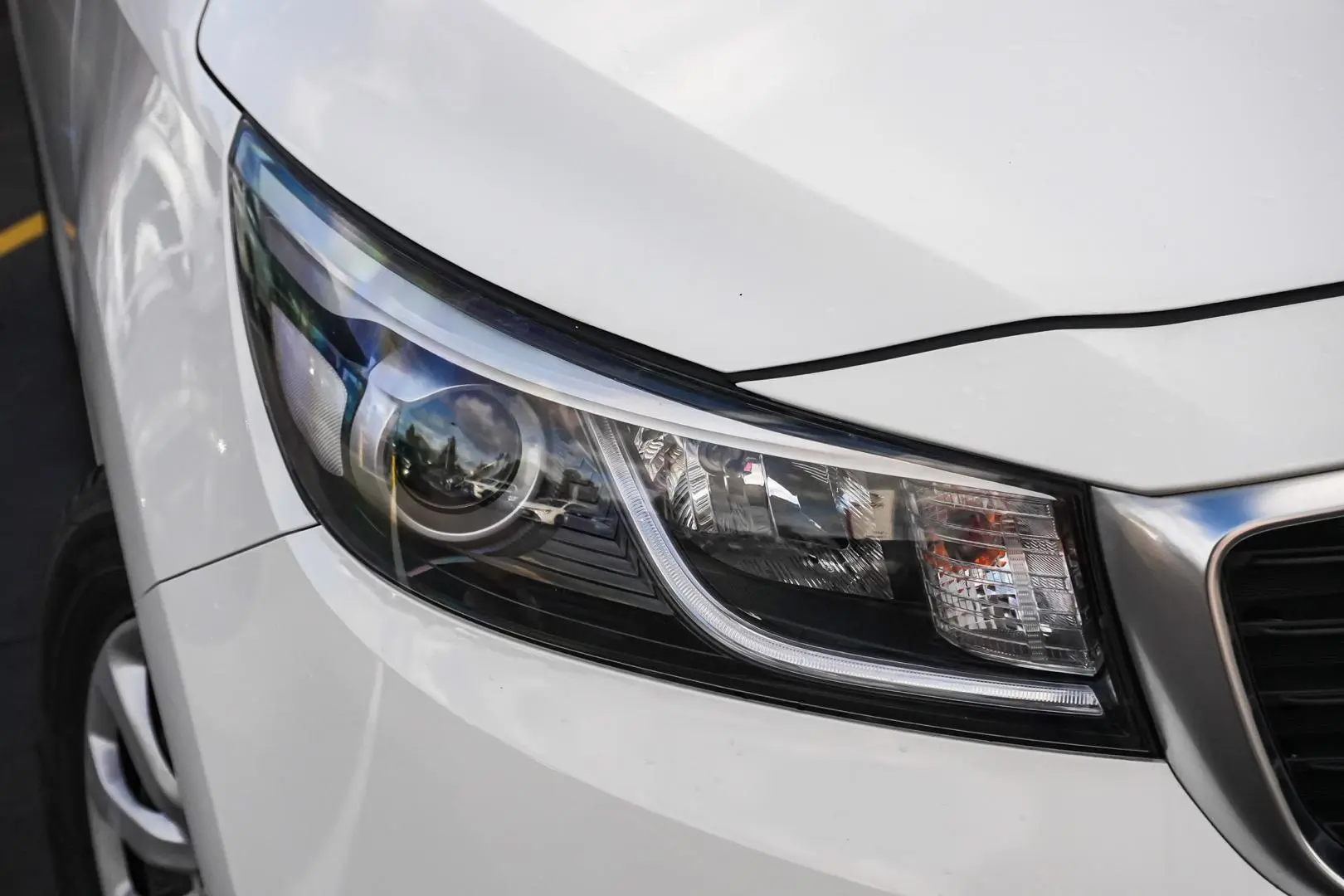 2018 Kia Carnival Gallery Image 7