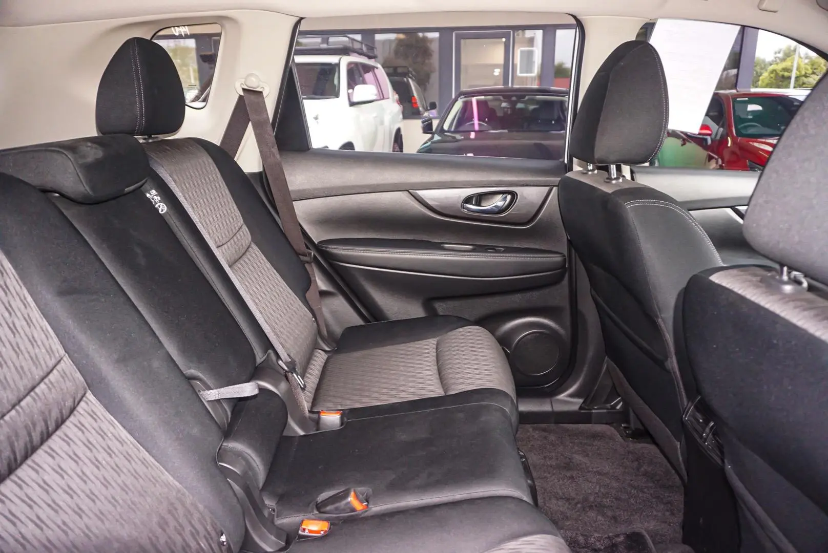 2021 Nissan X-TRAIL Gallery Image 8