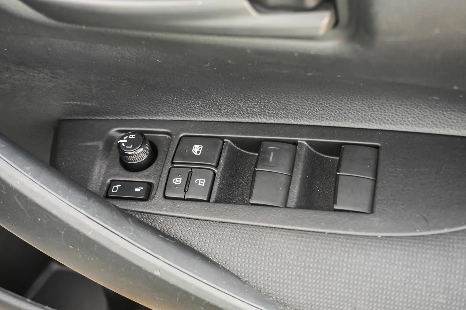 2021 Toyota Corolla Gallery Image 17