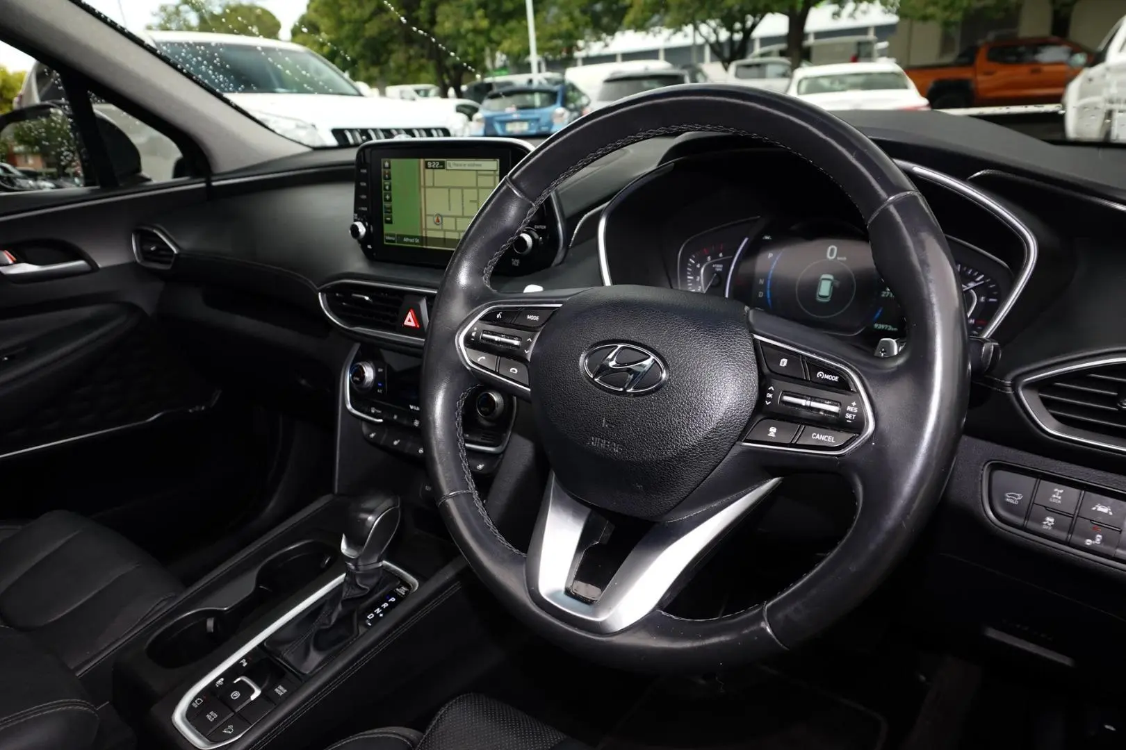 2018 Hyundai Santa Fe Gallery Image 6