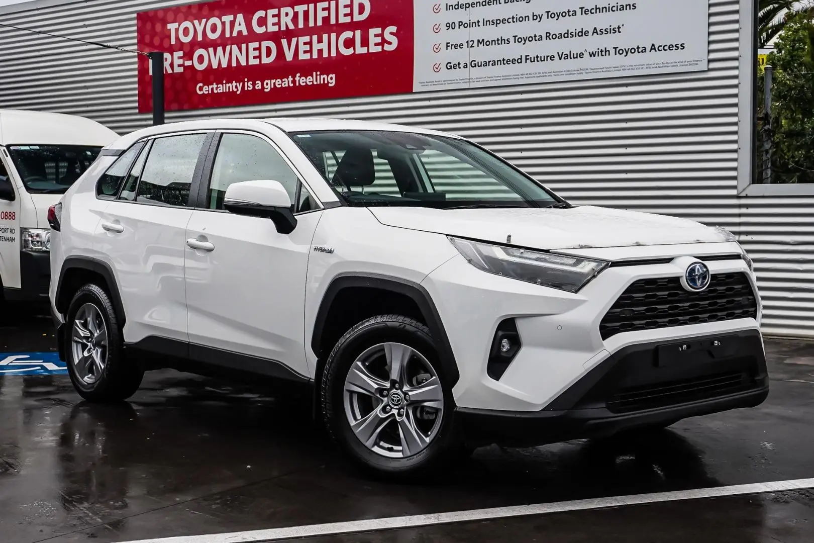 2022 Toyota RAV4 Gallery Image 1