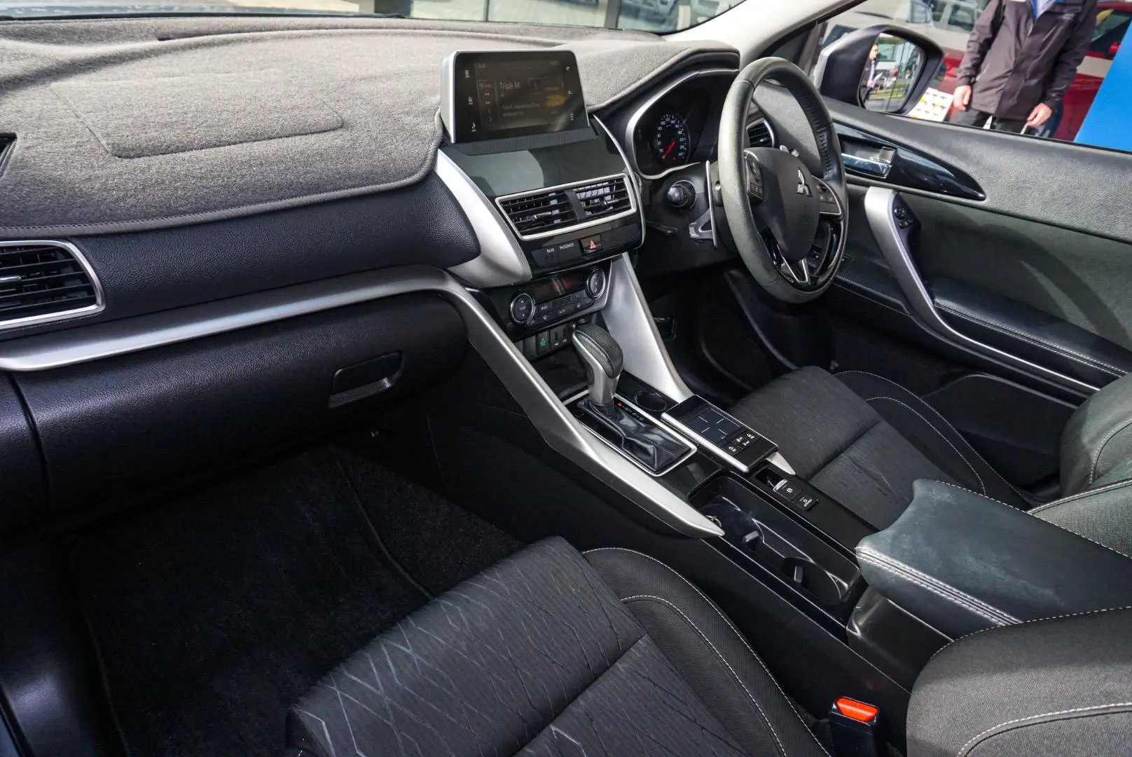 2020 Mitsubishi Eclipse Cross Gallery Image 10