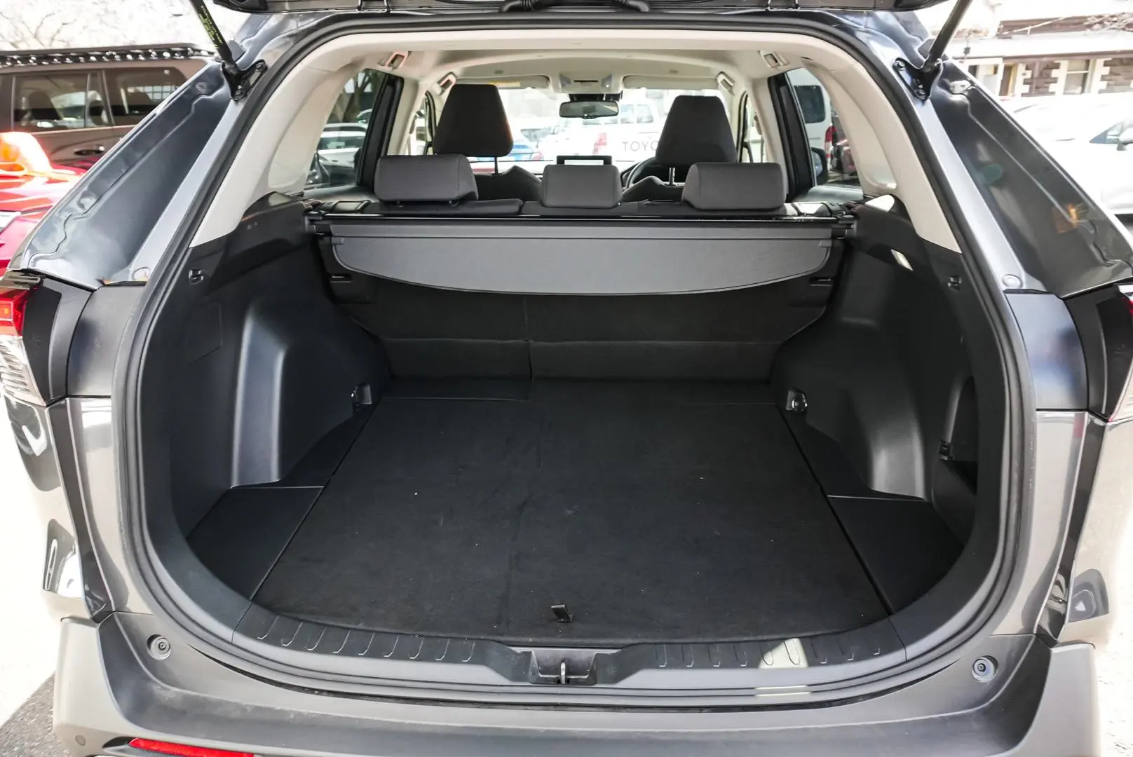 2023 Toyota RAV4 Gallery Image 11