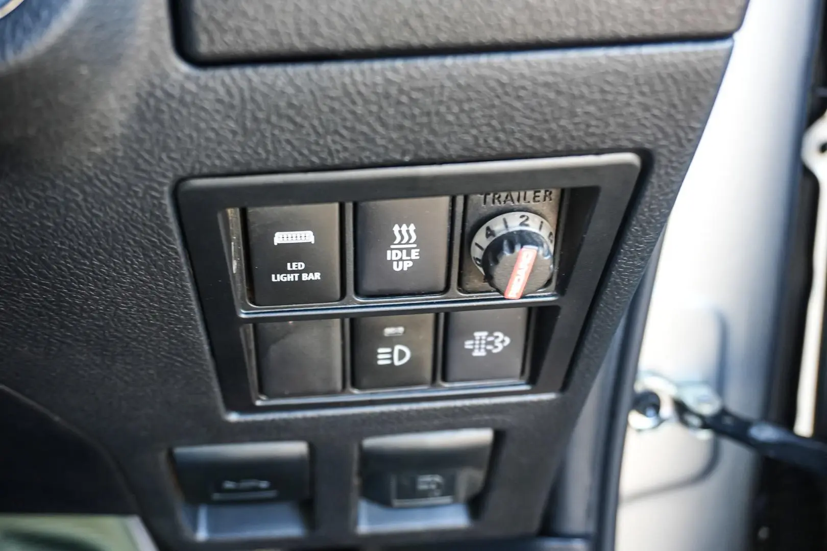 2019 Toyota Hilux Gallery Image 24