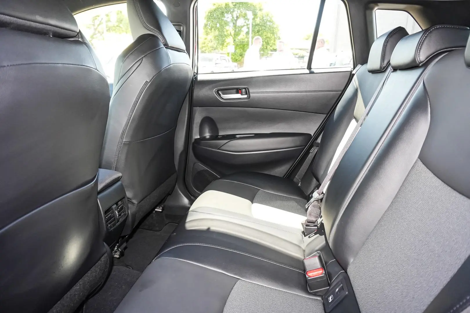 2023 Toyota Corolla Cross Gallery Image 7