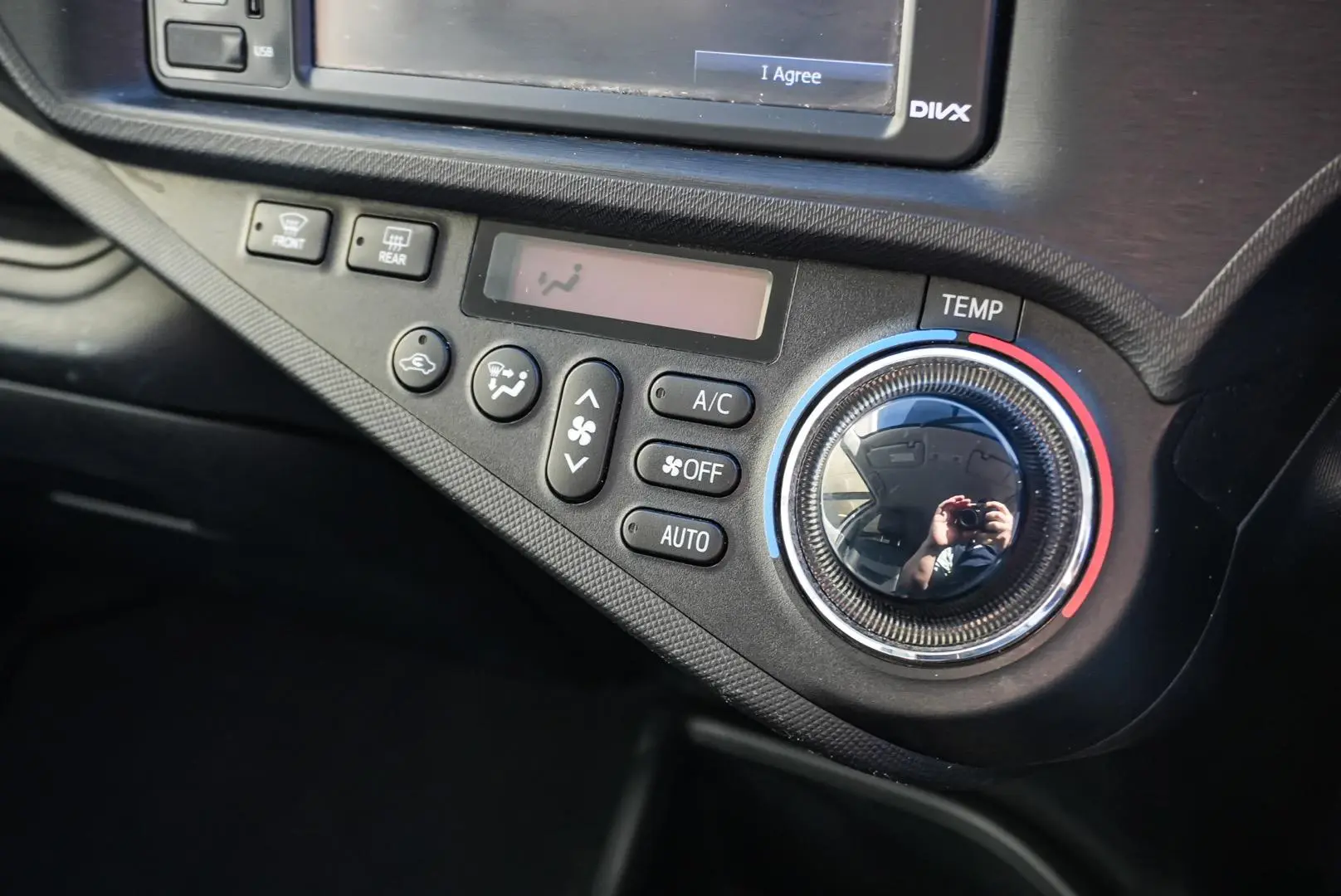 2012 Toyota Prius C Gallery Image 19