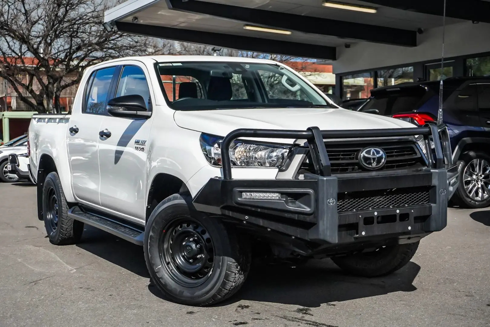 2022 Toyota Hilux Gallery Image 2