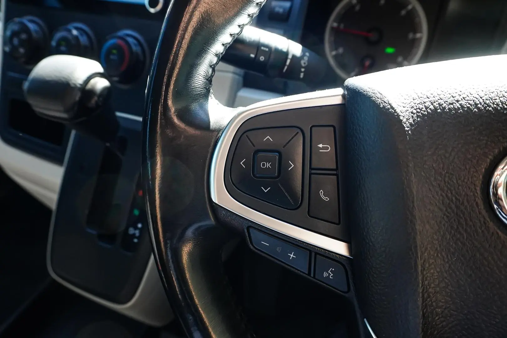 2020 Toyota Hiace Gallery Image 17