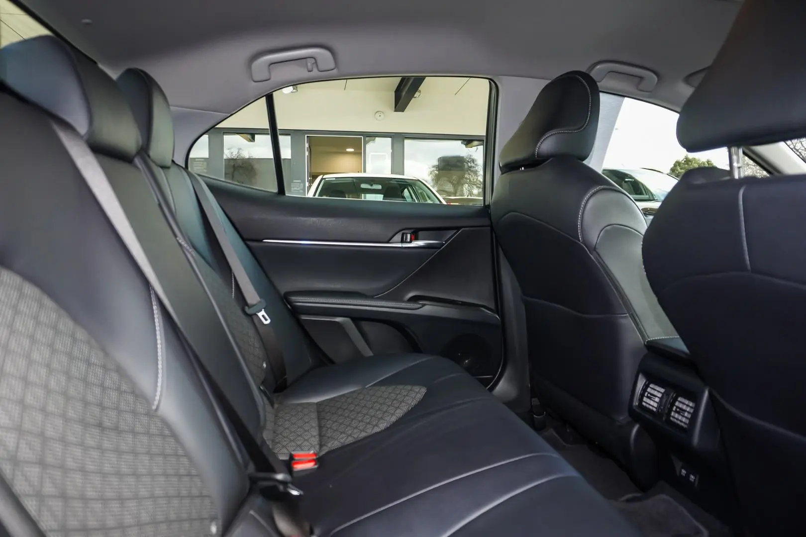 2021 Toyota Camry Gallery Image 6