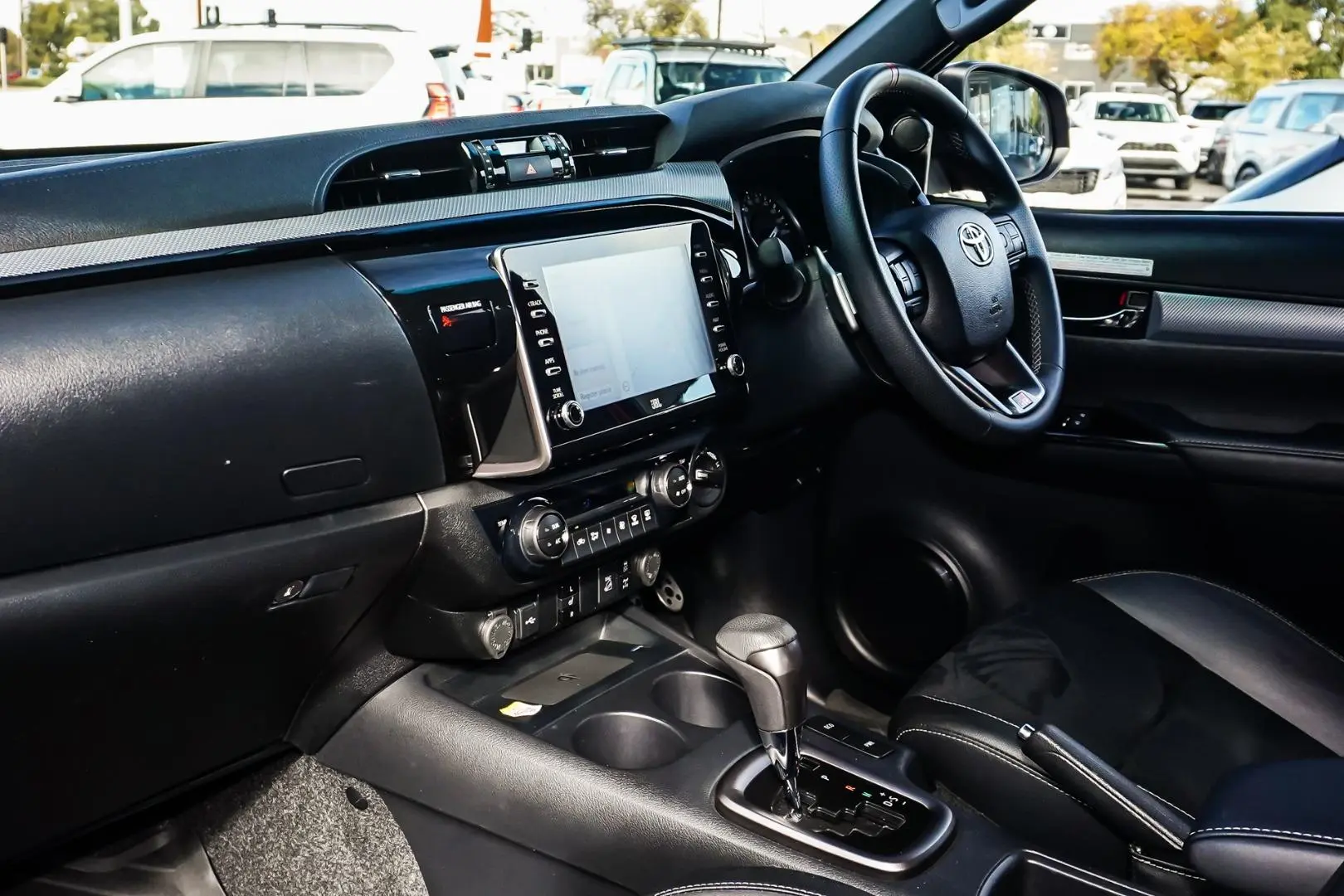 2024 Toyota Hilux Gallery Image 11