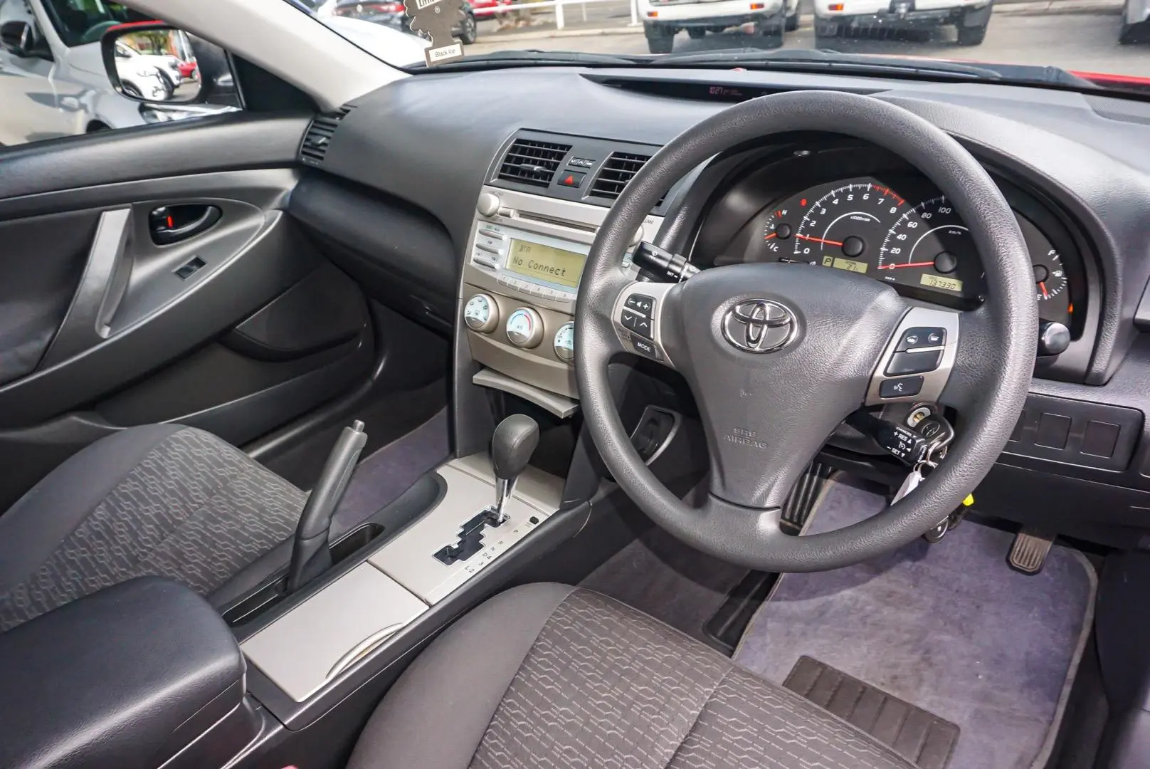 2009 Toyota Camry Gallery Image 6