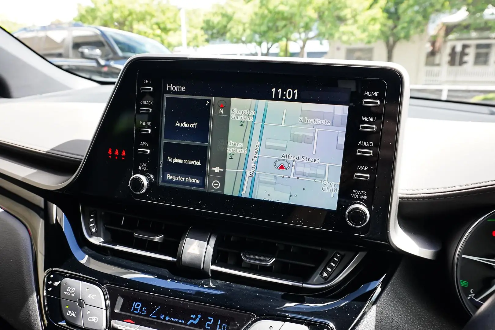 2023 Toyota C-HR Gallery Image 23