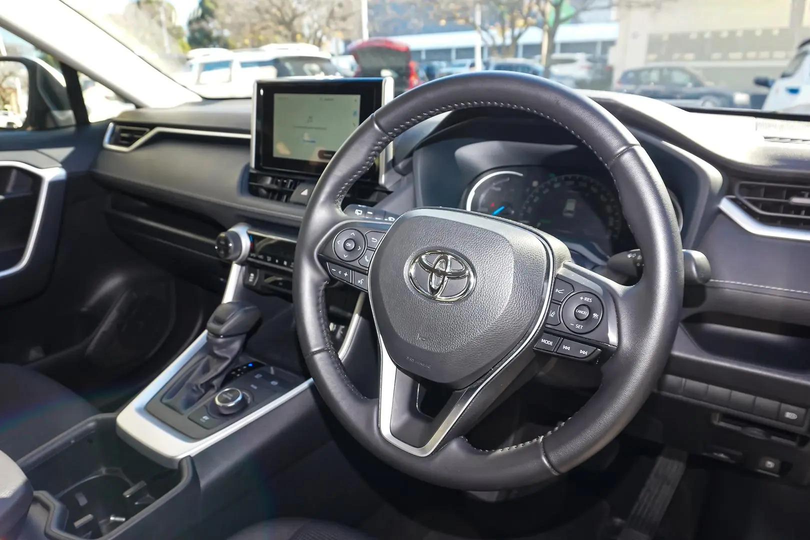 2025 Toyota RAV4 Gallery Image 7