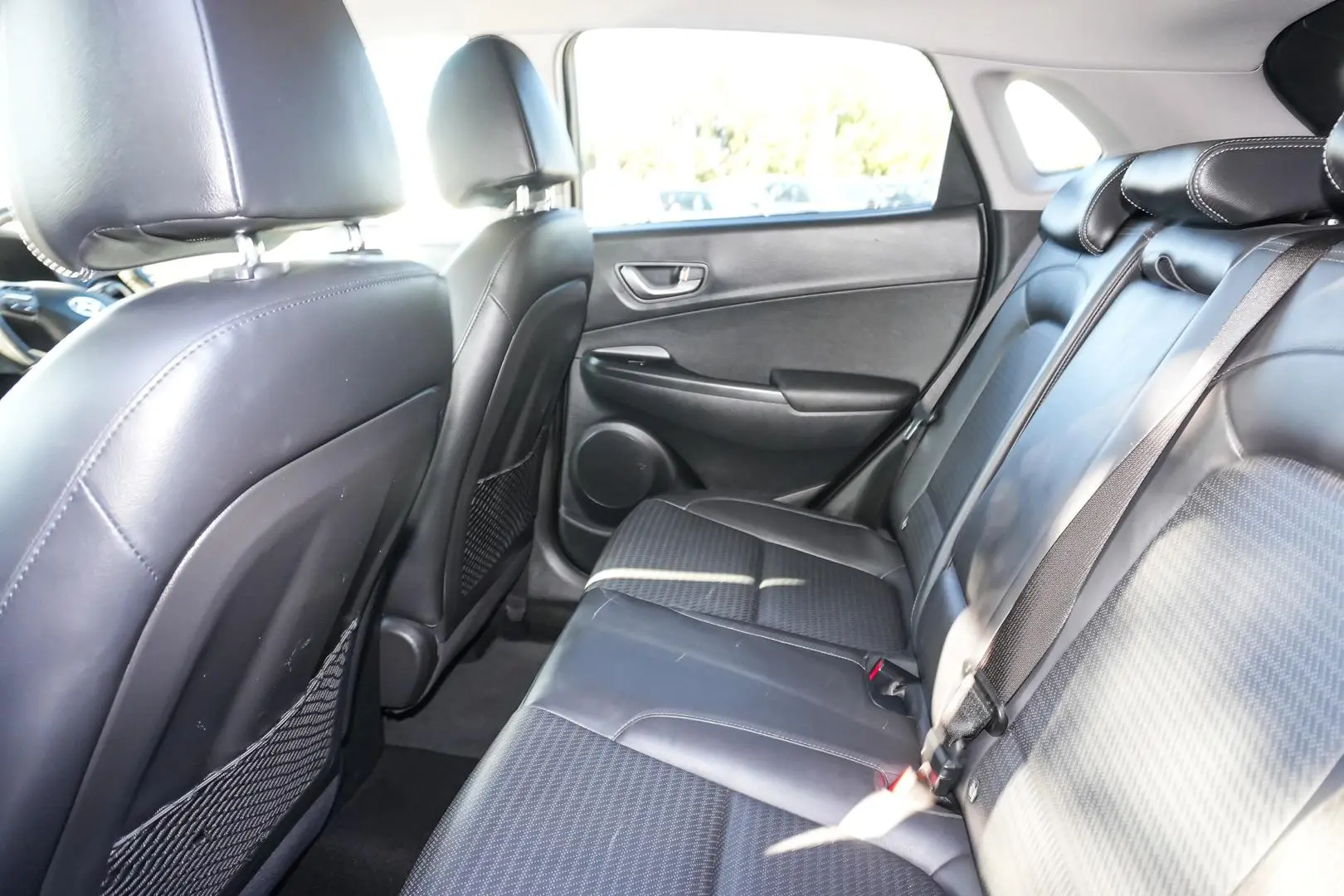 2018 Hyundai Kona Gallery Image 12