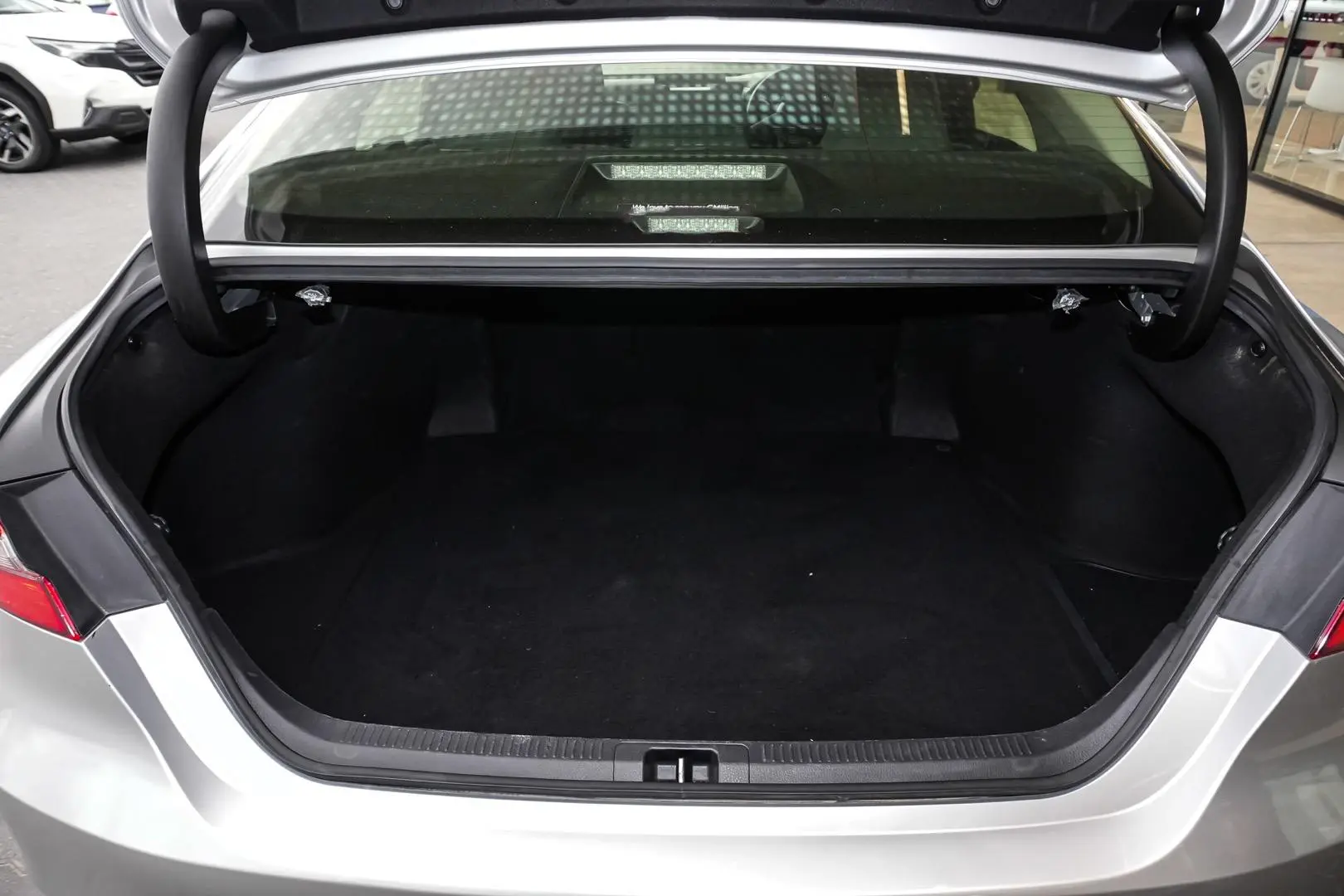 2021 Toyota Camry Gallery Image 11