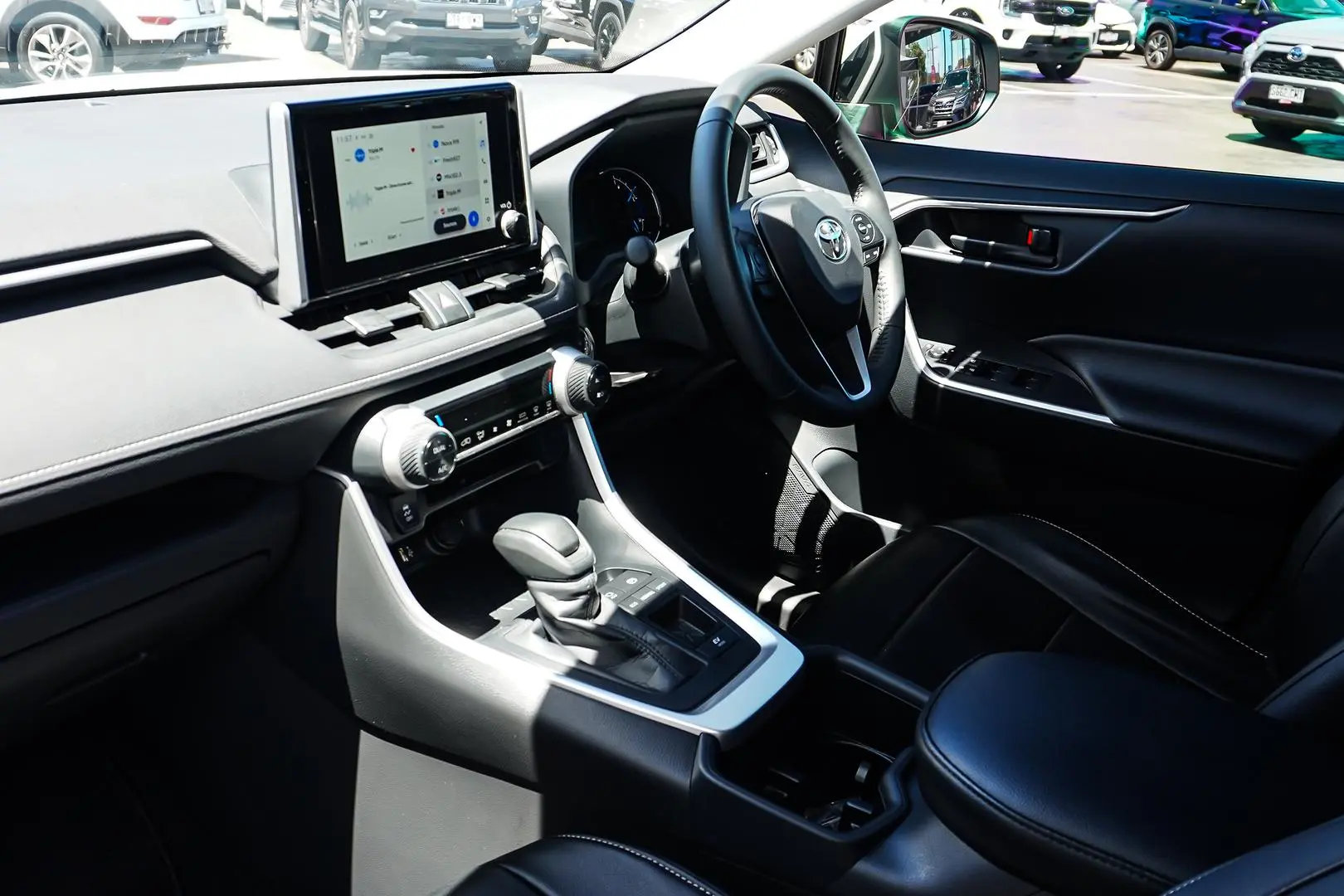 2024 Toyota RAV4 Gallery Image 11